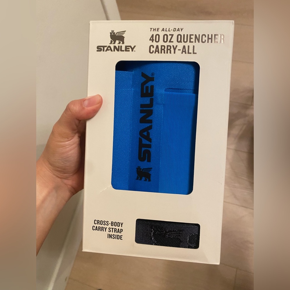 Stanley Blue Quencher Carry-All with Strap - Picture 2 of 4